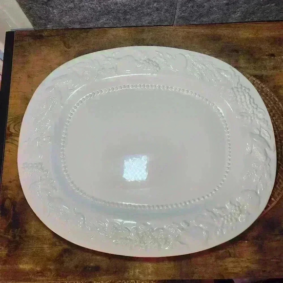 Better Homes & Gardens Heritage Collection Earthenware White Lg Serving Platter - Picture 1 of 8
